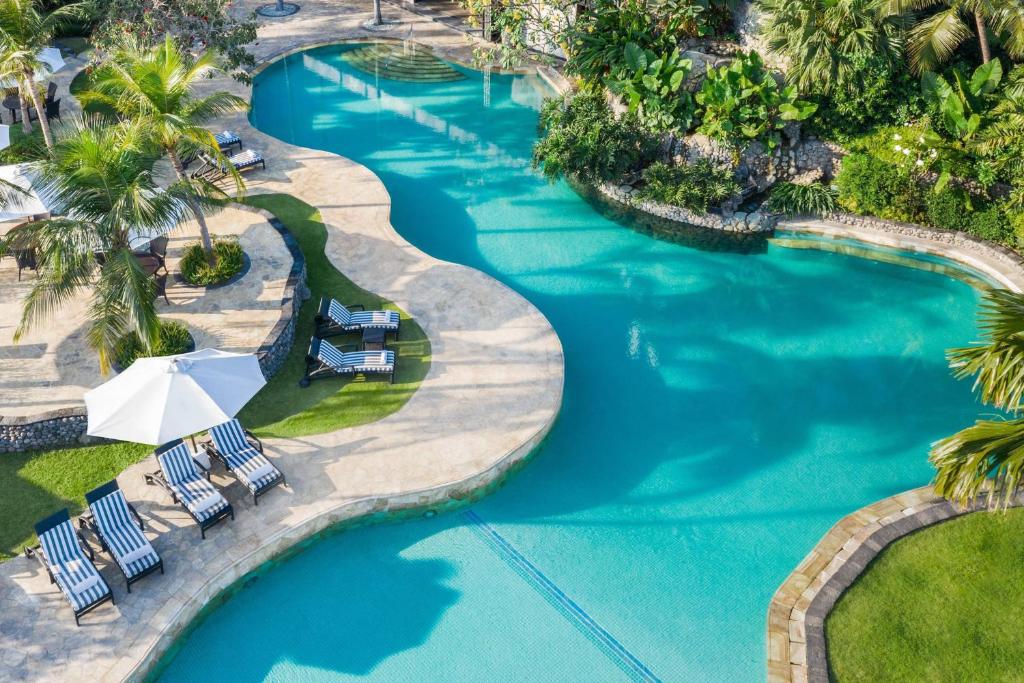 5 Besar Hotel Mewah di Surabaya, Mana yang Kamu Suka?