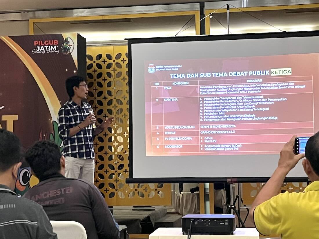 Debat Ketiga Pilgub Jatim: Fokus Infrastruktur dan Ekonomi Regional